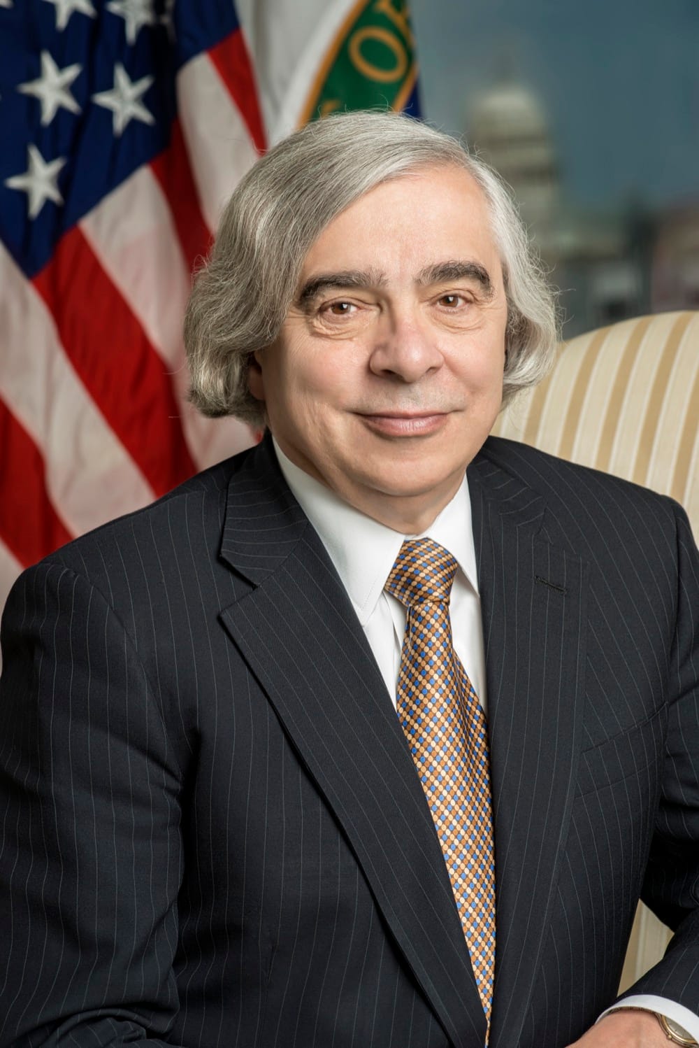 Official portrait of Ernest Moniz